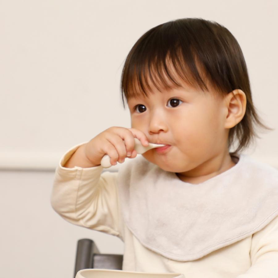 トライ つまみ持ちスプーン・フォーク(ケース付) ベビー 子供 セット 練習 プラスチック リッチェル 公式 | リッチェル | 03