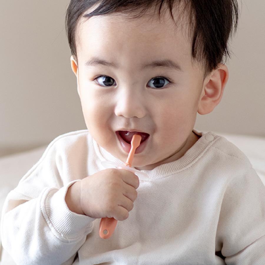 トライ つよもち乳歯ブラシSTEP2 赤ちゃん ベビー 子供 はじめて のど突き防止 シリコン やわらか 練習 歯固め 習慣 安全 リッチェル公式ショップ Richell | リッチェル | 02