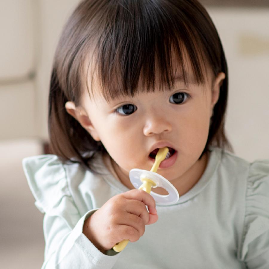 トライ つよもち乳歯ブラシSTEP3  赤ちゃん ベビー 子供 はじめて のど突き防止 シリコン やわらか 練習 歯固め 習慣 安全 リッチェル公式ショップ Richell | リッチェル | 02