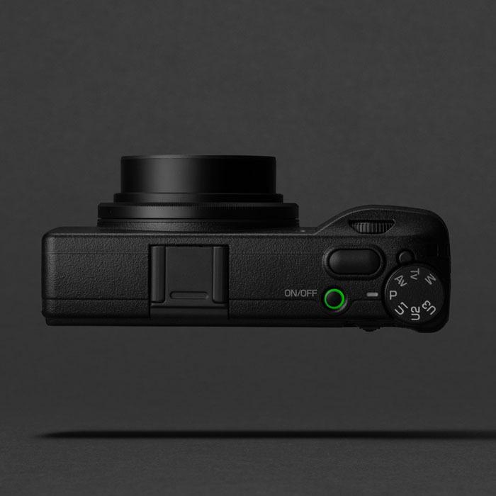 リコー RICOH GR III デジタルカメラ 焦点距離 28mm / APS-C リコー RICOH GR III デジタルカメラ 焦点距離 28mm / APS-C