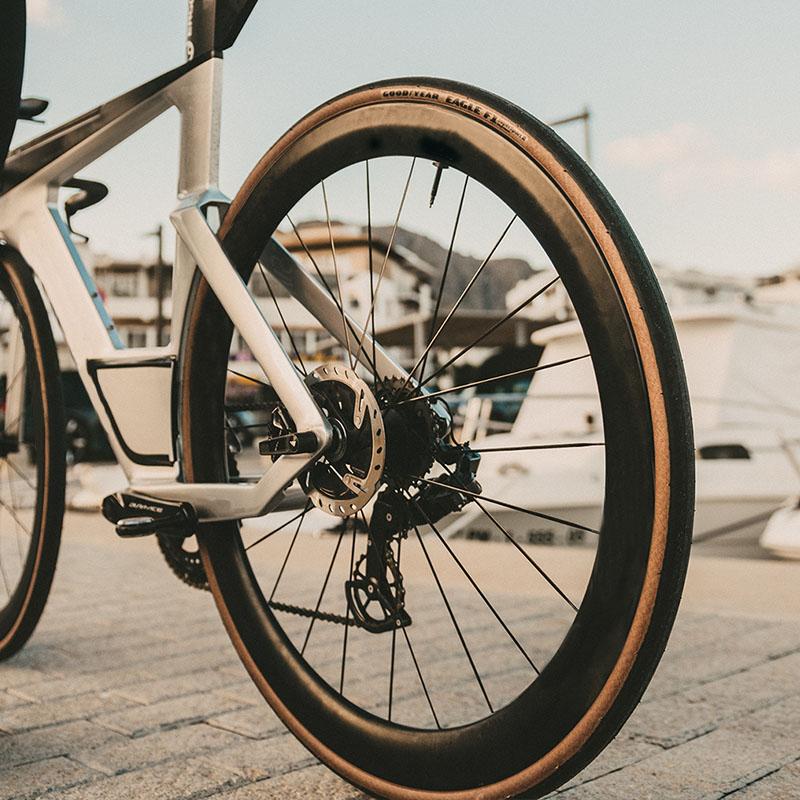 Eagle（イーグル）F1スーパースポーツR Tube Type 700x25C タン【単品