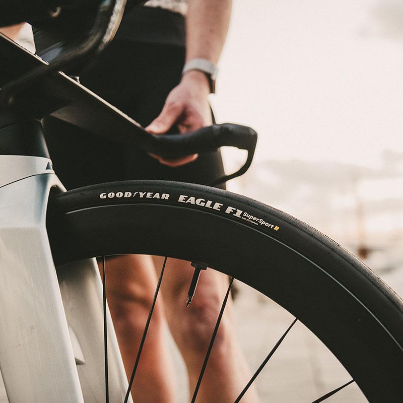 Eagle（イーグル）F1スーパースポーツR Tube Type 700x28C