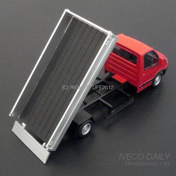 ミニカー1:43イベコ・デイリーIVECO DAILY（レッド）ダンプトラック