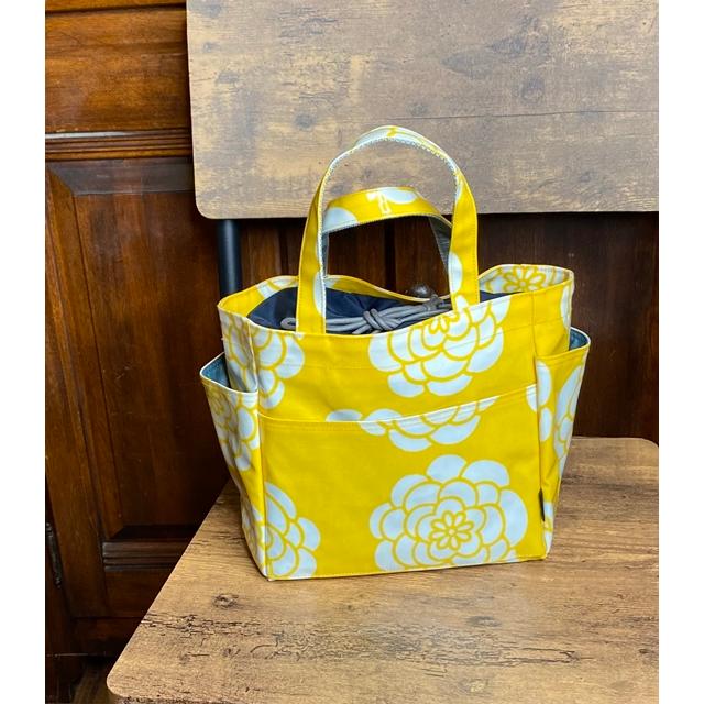 ほにや イロハニホニヤ 外ポケピクニックバッグ 黄色 白花 ぽんぽん菊
