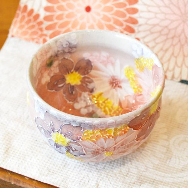 工房ゆずりは 福々碗 紅彩花間取 瀬戸焼 花柄 優しい感性 女性だけの