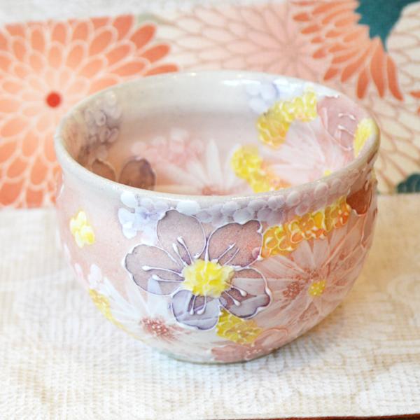 工房ゆずりは 福々碗 紅彩花間取 瀬戸焼 花柄 優しい感性 女性だけの