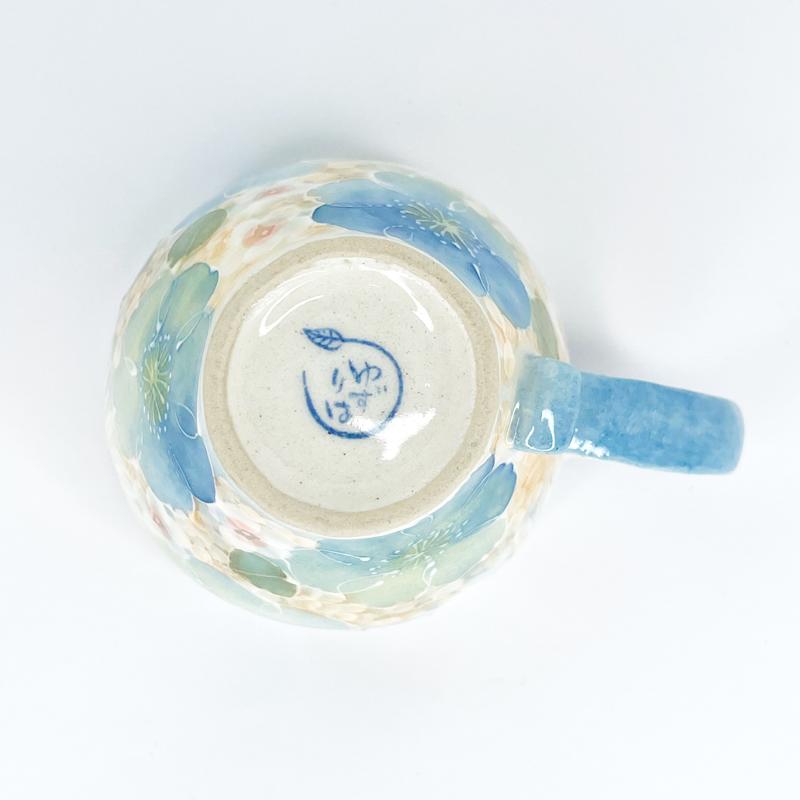 工房ゆずりは マグカップ 釉彩青花 瀬戸焼 花柄 優しい感性 女性だけの