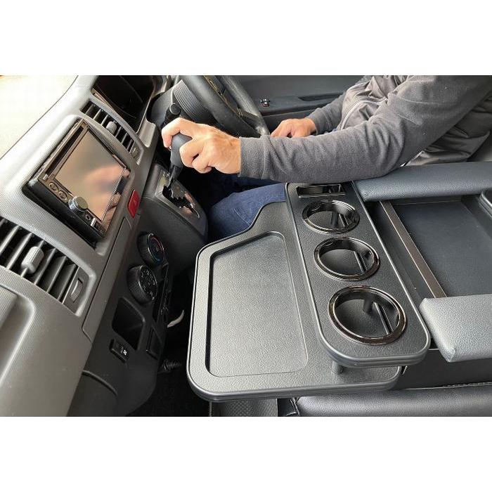 200系ハイエース 2/4WDバン[グレードDX/DX-GLパッケージ]Rimフロント