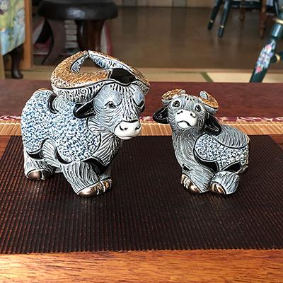 置物 ウシ うし 牛 陶器 送料無料 F229A |  | 08