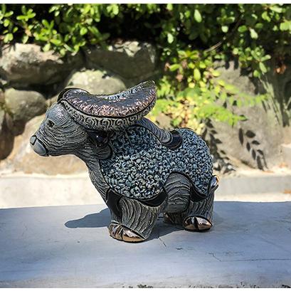 置物 ウシ うし 牛 陶器 送料無料 F229A |  | 06