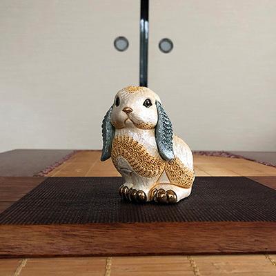 ロップイヤーラビット 置物 ウサギ うさぎ 兎 たれ耳 干支 陶器 ロップイヤーラビット 置物 ウサギ うさぎ 兎 たれ耳 干支 陶器