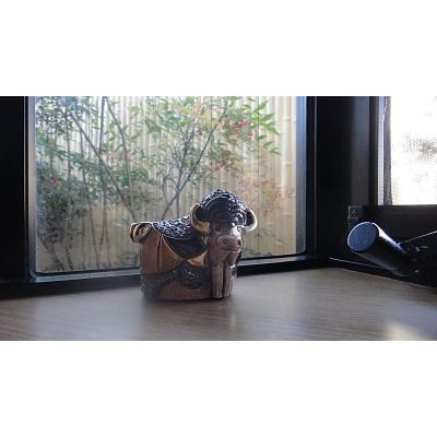 置物 ウシ うし 牛 陶器 送料無料 F401 |  | 12