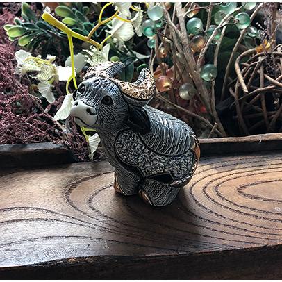 置物 ウシ うし 牛 陶器 送料無料 F429A |  | 06