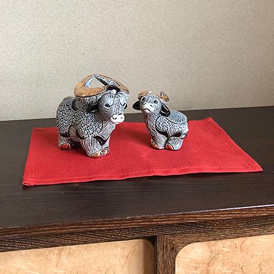 置物 ウシ うし 牛 陶器 送料無料 F429A |  | 08