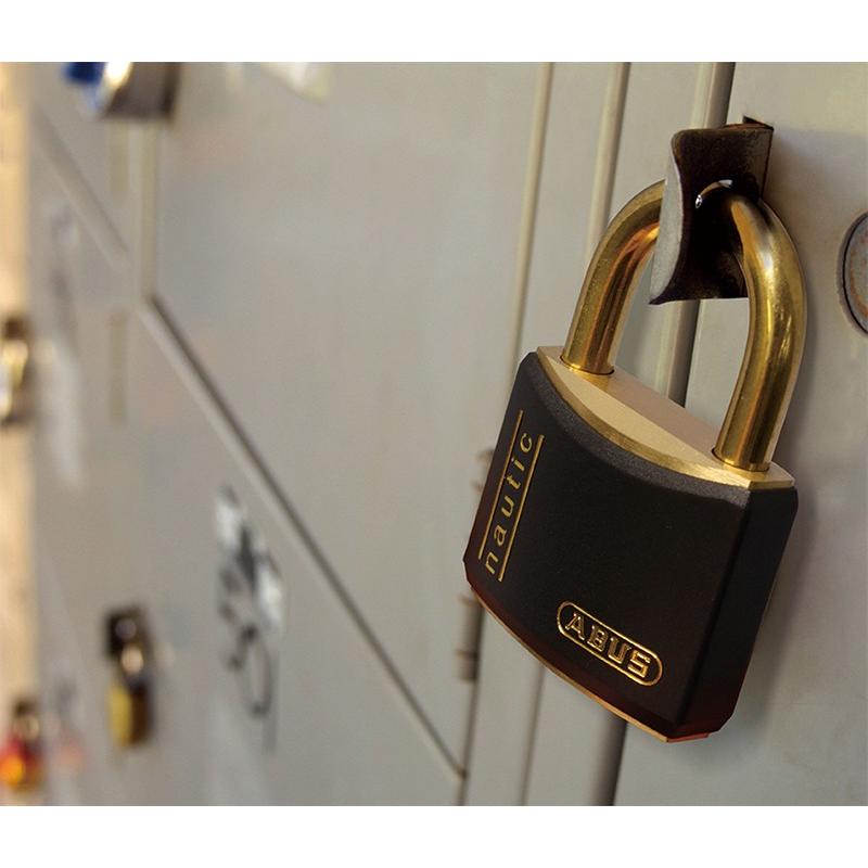 南京錠 おしゃれ 軽量 頑丈 樹脂製保護カバー Abus アバス社製真鍮南京錠 T84mb 15lka 同一キー仕様 防犯 防災専門店 あんしん壱番 通販 Yahoo ショッピング