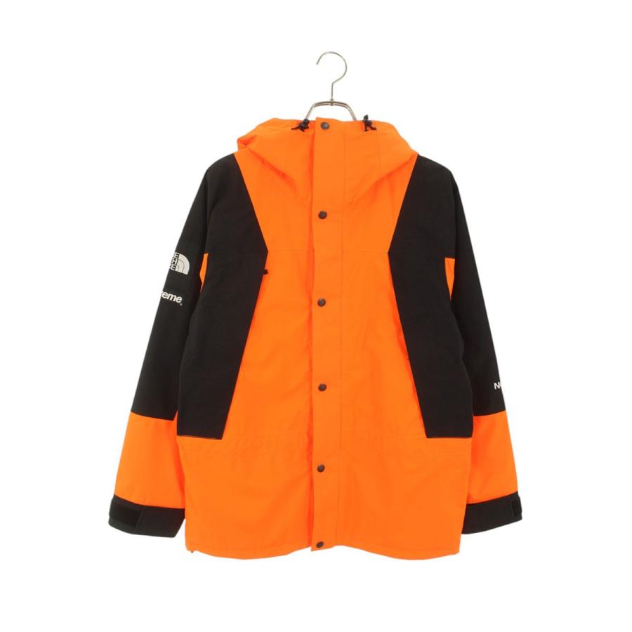 シュプリーム  ノースフェイス サイズ:S  16AW  Mountain Light Jacket パワーオレンジマウンテンライトジャケットブルゾン 中古 SB01 Supreme（シュプリーム） ブルゾン ノースフェイス サイズ:S 16AW