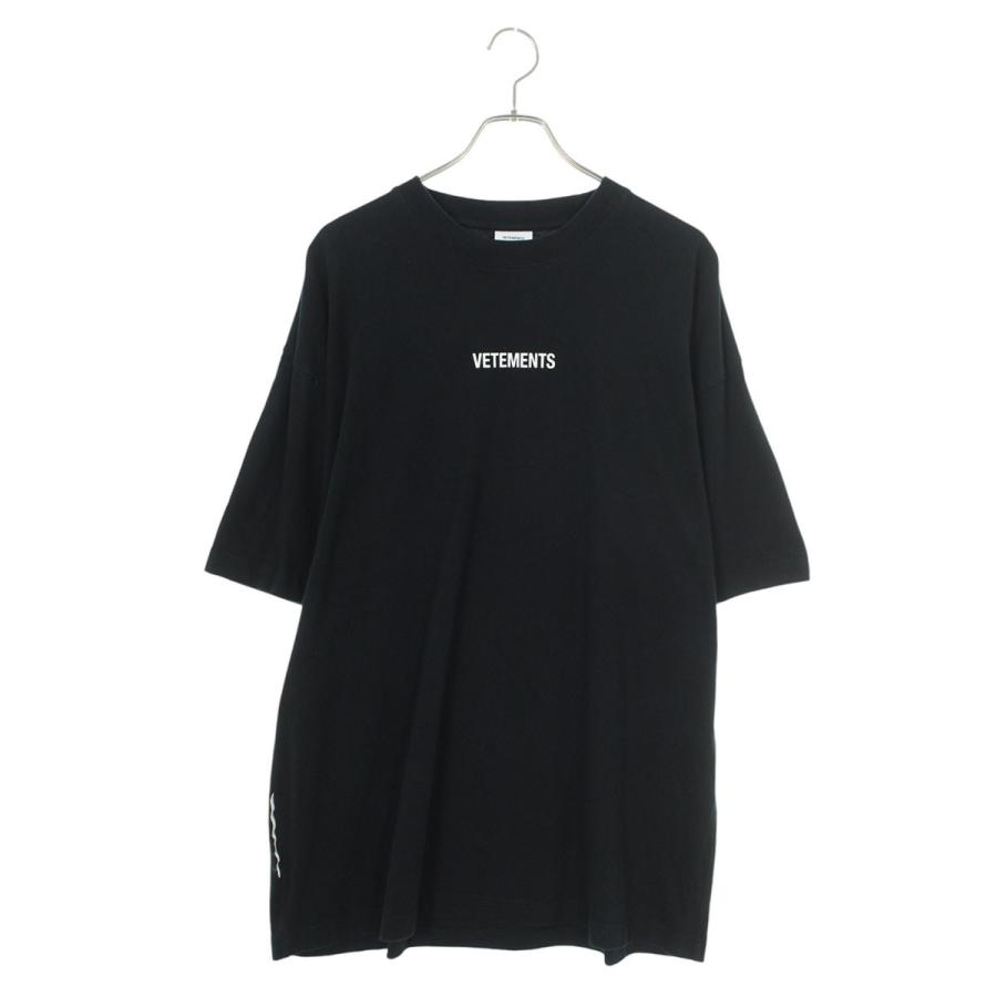 VETEMENTS ロゴプリント シャツ オーバーサイズ VETEMENTS（ヴェトモン） オールオーバー スタンプロゴ オーバーサイズ
