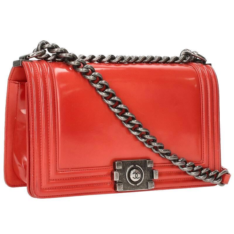 シャネル CHANEL ボーイシャネル ガラスレザーショルダーバッグ 中古