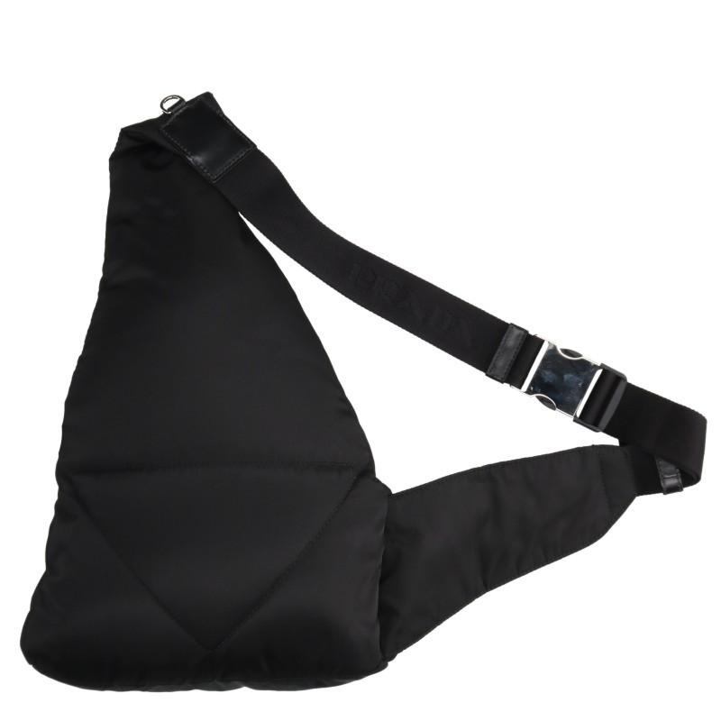 PRADA ナイロンバッグ 黒 PRADA（プラダ） 2VZ092 ロゴプレートリナイロンスリングショルダー
