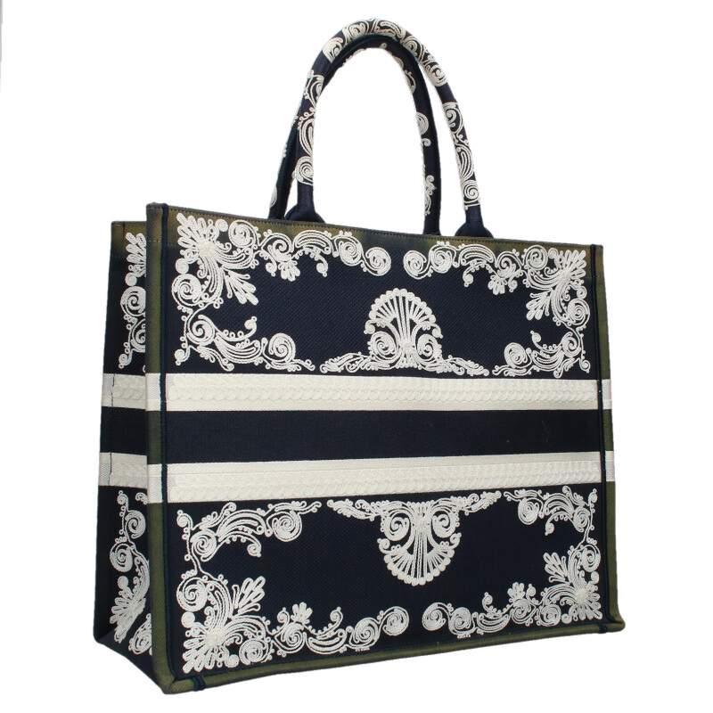 ディオール サイズ:L BOOK TOTE ブックトート ラージ ディオール サイズ:L BOOK TOTE ブックトート ラージ