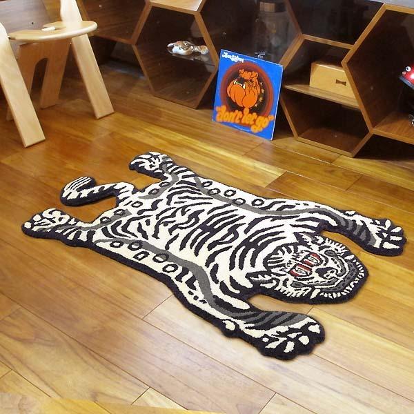 本物!　ホワイトタイガー tibetan tiger rug チベタンタイガーラグ スモール ホワイト DETAIL Tibetan Tiger