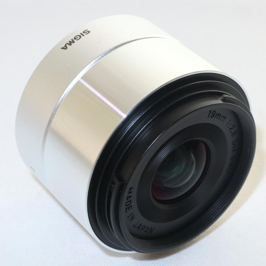 美品》 SIGMA 19mm F2.8 DN Art SONY シルバー シグマ A013 ソニー E