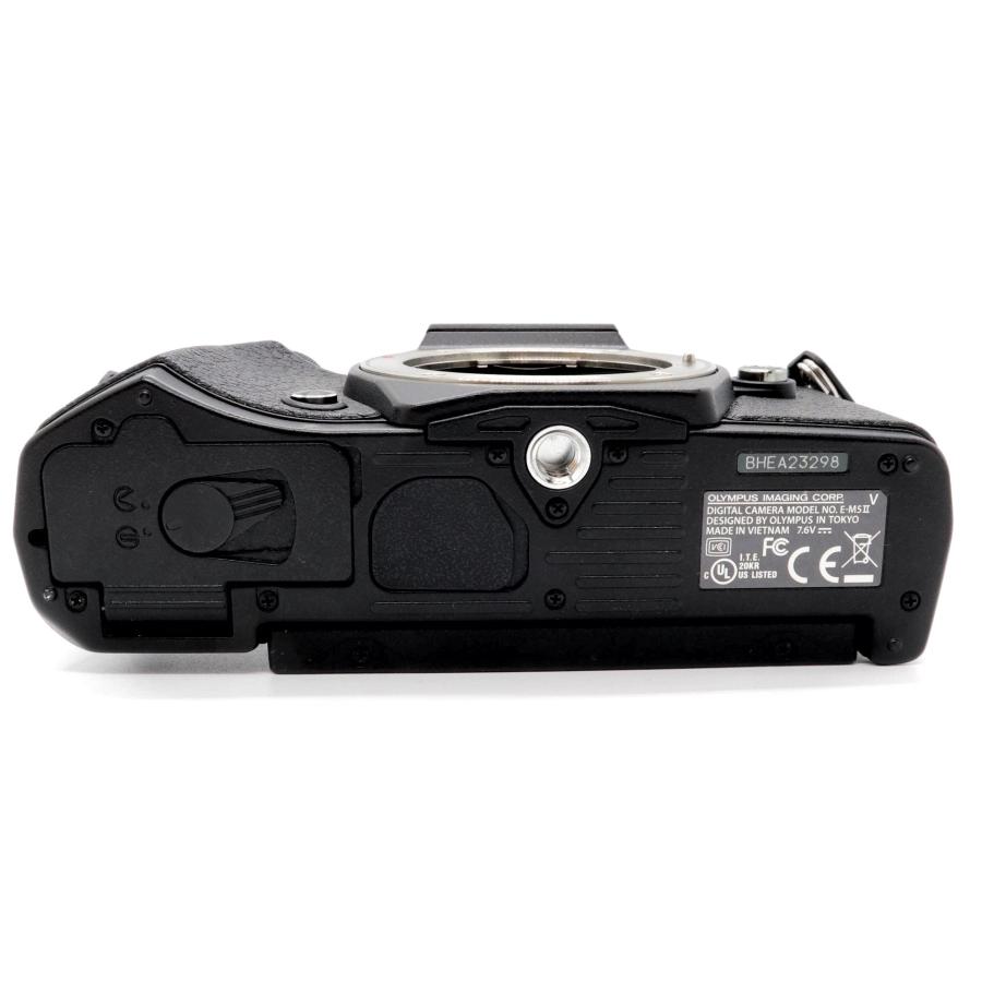 極上美品 S数1630回》 ミラーレス一眼 OM-D E-M5 MarkII ボディ