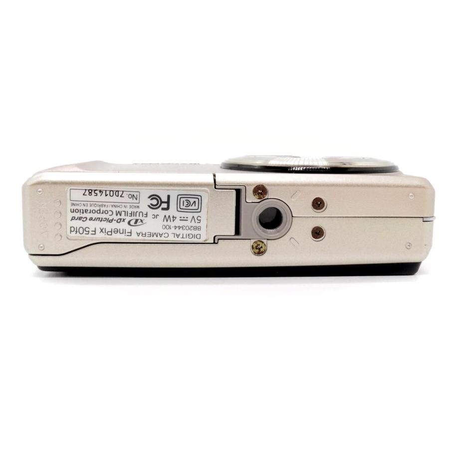 美品》 コンパクトカメラ FUJIFILM FinePix F50 fd シルバー k2846