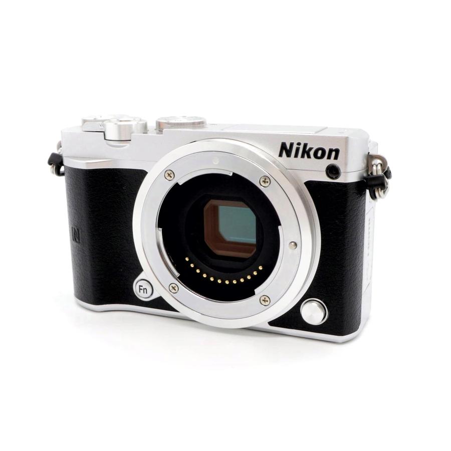 訳あり 新品級》 ミラーレス一眼カメラ Nikon 1 J5 ボディ シルバー 