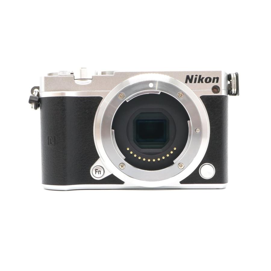 訳あり 新品級》 ミラーレス一眼カメラ Nikon 1 J5 ボディ シルバー