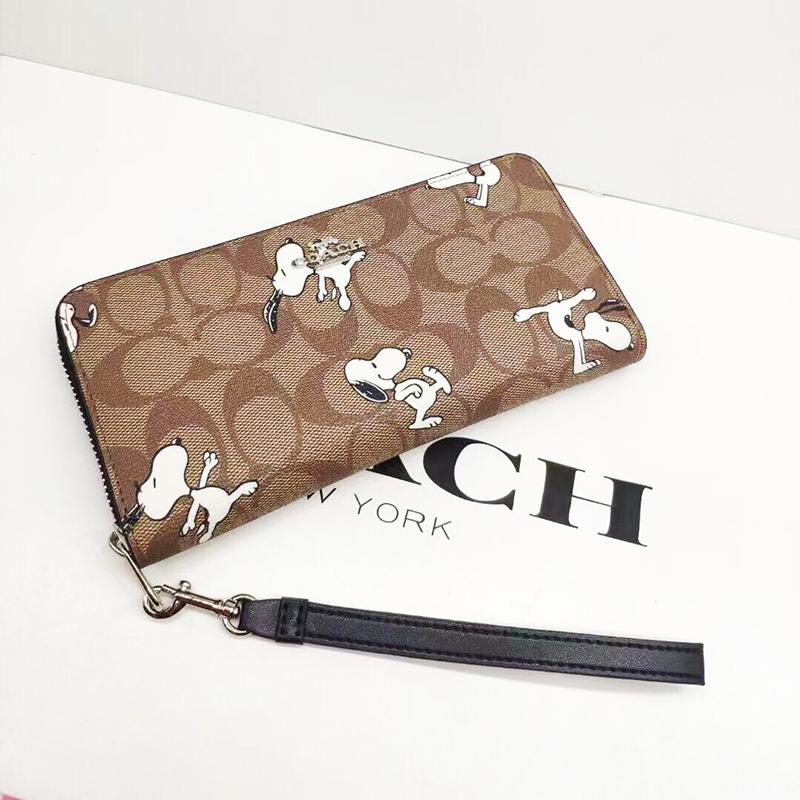 誕生日プレゼント Coach コーチ 財布 レディース 長財布 コーティングキャンバス スムースレザー スヌーピー プリント リストレット ロング ジップ アラウンド 使いやすい C4596 Aynaelda Com