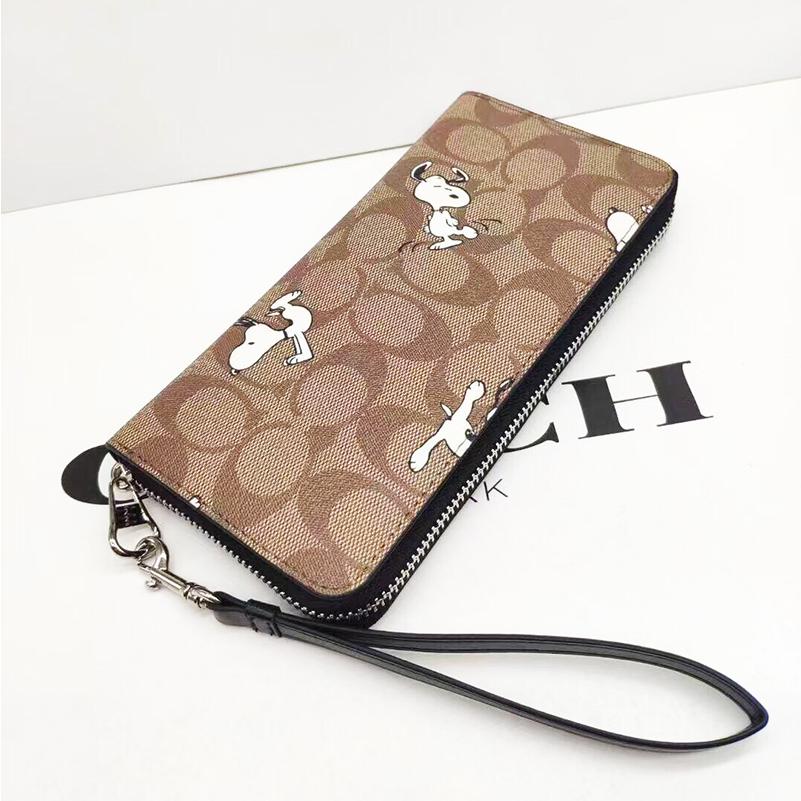 誕生日プレゼント Coach コーチ 財布 レディース 長財布 コーティングキャンバス スムースレザー スヌーピー プリント リストレット ロング ジップ アラウンド 使いやすい C4596 Aynaelda Com