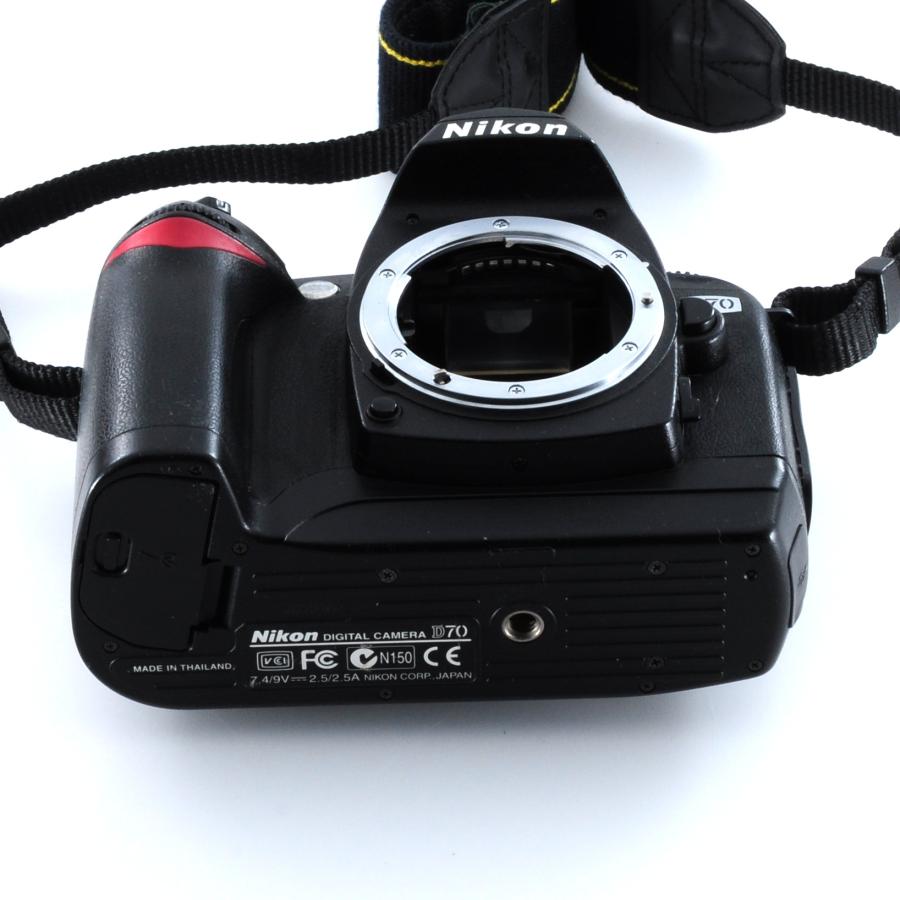 ニコン】Nikon D70 デジタル一眼レフカメラ バッテリー 充電器付き 