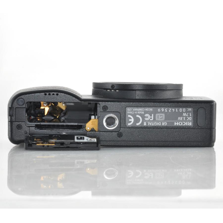 8月限定5千円引き中（79,999円⇒74,999円）【リコー】RICOH GR Digital III デジタルカメラ +バッテリー 充電器 #T983 |  | 05