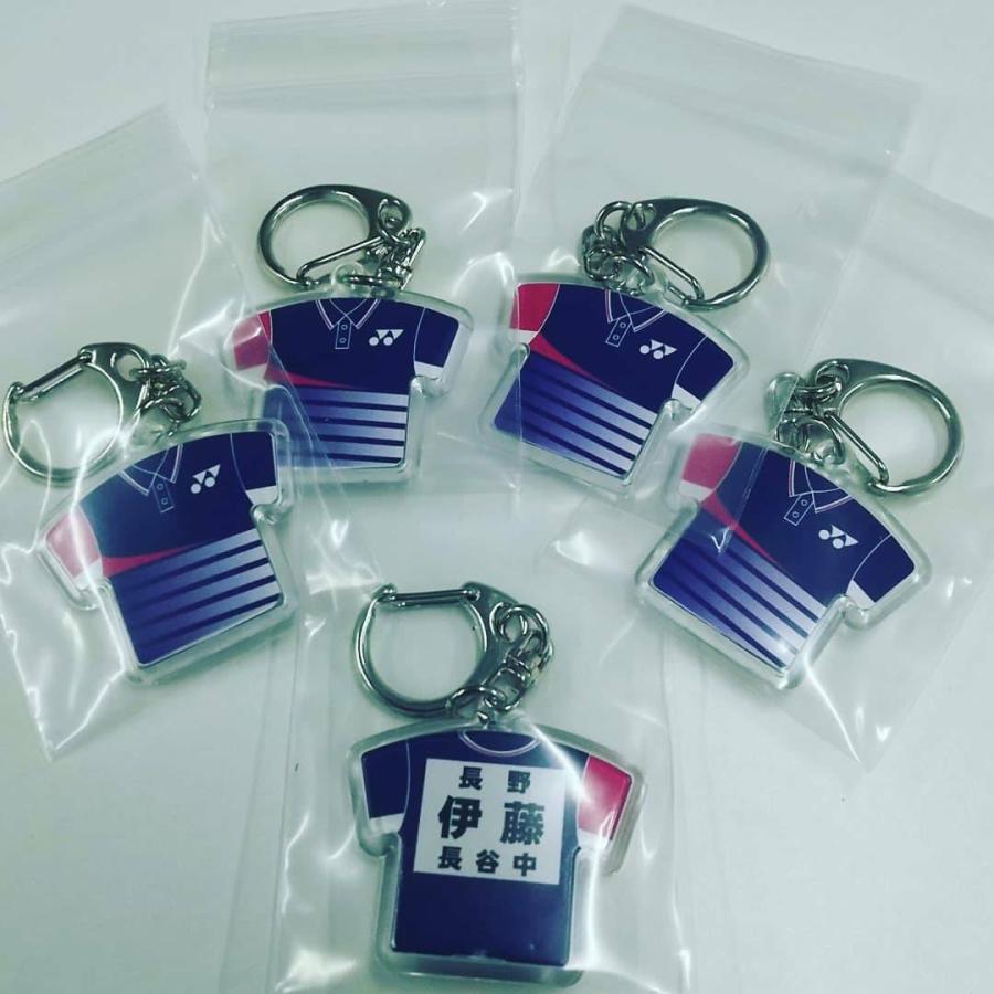 卒業 卒団 記念品 ユニフォーム型 キーホルダー ストラップ 作成