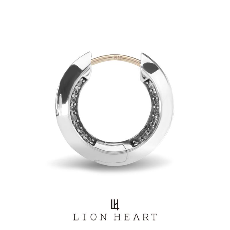 ゆ*た様 ライオンハートシルバー925 k18ポストクラッチピアス 3g LION