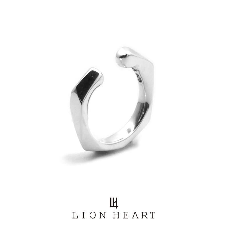 LION HEART（ライオンハート） for Gift フラグメント イヤーカフ
