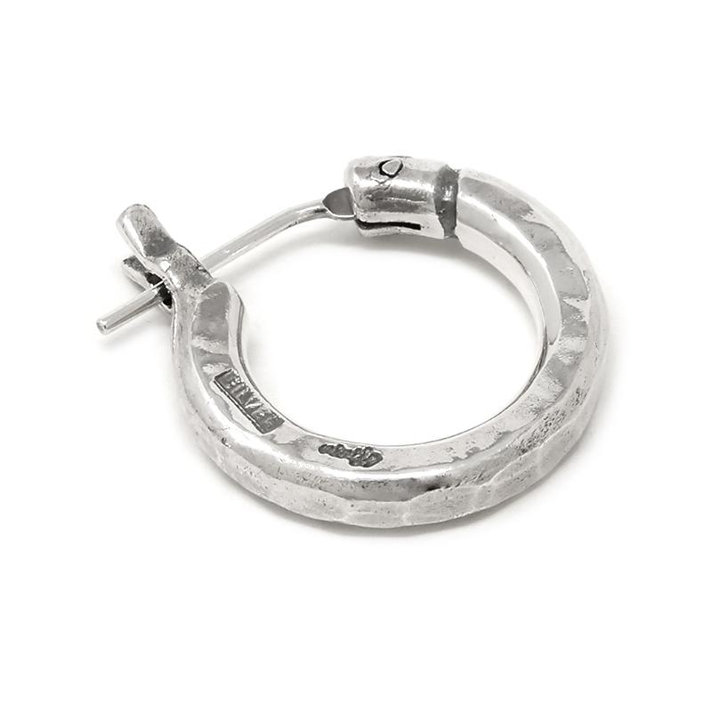 ビビファイ 槌目(ツチメ) フープピアス Mサイズ シルバー925 VIVIFY VFP-193 ThreeSides Hammerd Hoop Pierce (M) 3mm body 1点売り 片耳用の画像