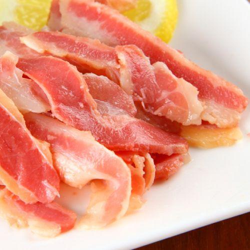 馬刺し お歳暮 22 肉 御歳暮 馬刺し馬肉 馬 ふたえご燻製 燻製 カルビスモーク 約80g 馬肉 ギフト 食べ物 おつまみ 熊本馬刺し専門店 6906 熊本の馬刺し専門店 利他フーズ 通販 Yahoo ショッピング