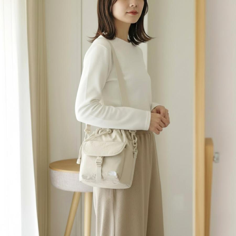 ザノースフェイスショルダーバッグ BREEZE BUCKETホワイトサンド THE NORTH FACE（ザ ノースフェイス） バッグ メンズ レディース