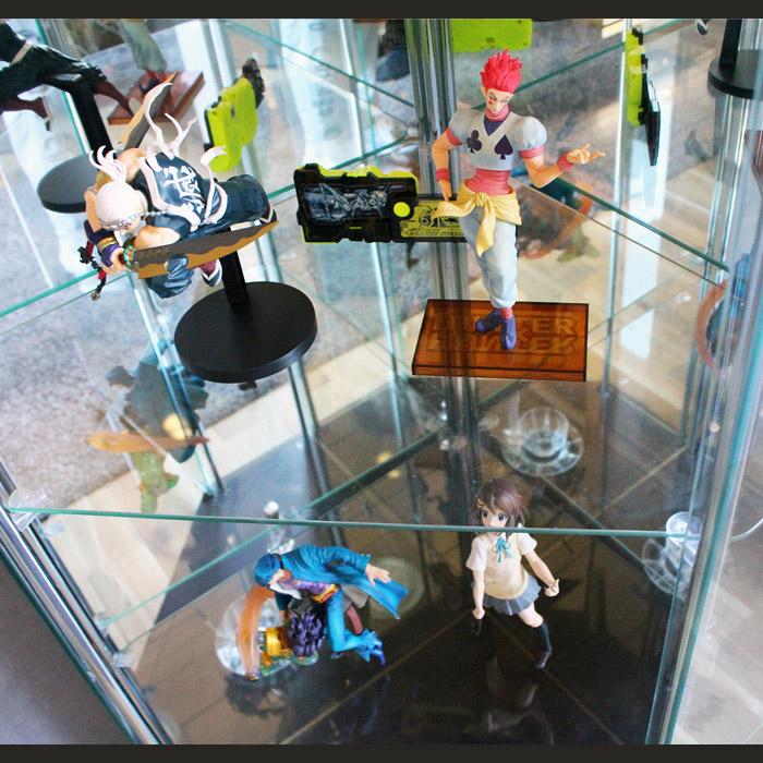 フィギュアケース ガラス コレクションケース 4段 コーナー 背面