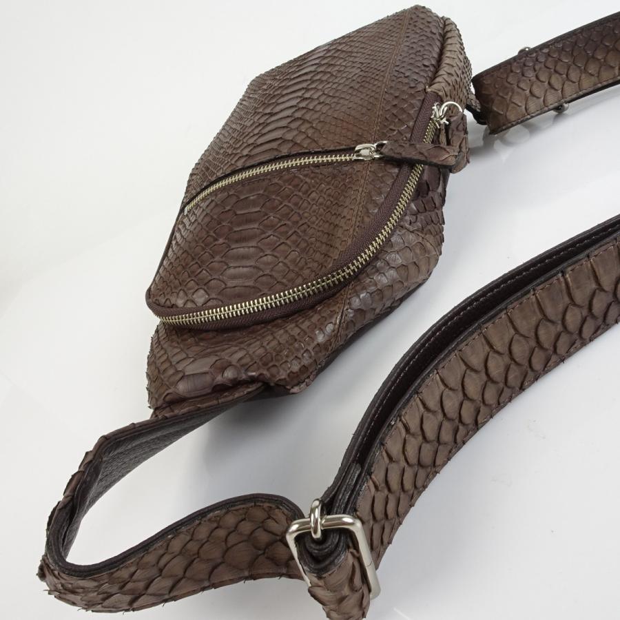 新品 訳あり パイソン ボディバッグ 茶 サドルバッグ ワンショルダー  