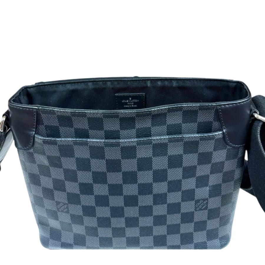 LOUIS VUITTON（ルイ・ヴィトン） ディストリクトPM NM ショルダー