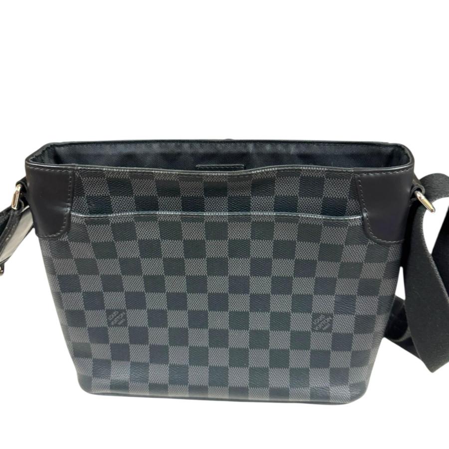 LOUIS VUITTON（ルイ・ヴィトン） ディストリクトPM NM ショルダー