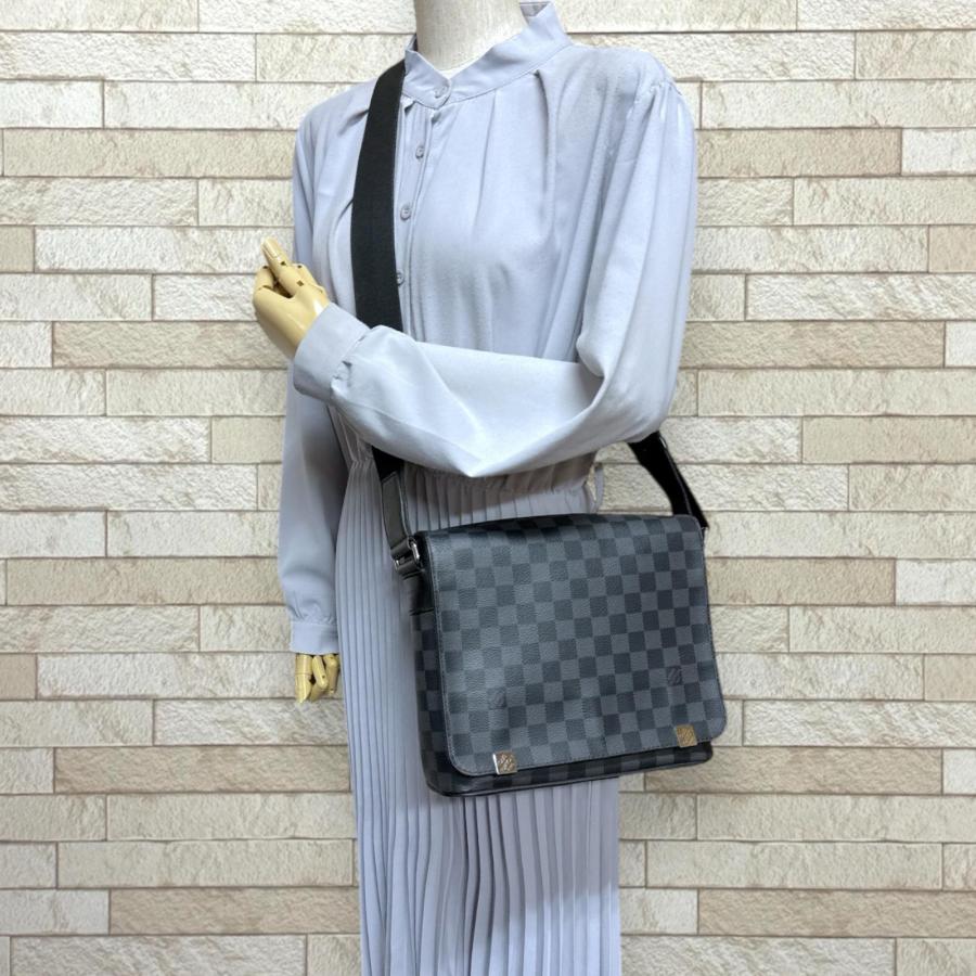 LOUIS VUITTON（ルイ・ヴィトン） ディストリクトPM NM ショルダー