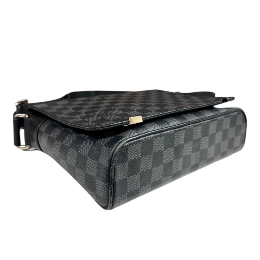 LOUIS VUITTON（ルイ・ヴィトン） ディストリクトPM NM ショルダー