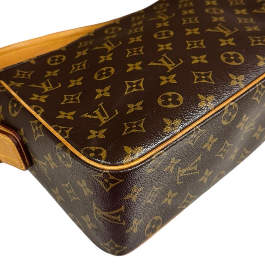 LOUIS VUITTON（ルイ・ヴィトン） ヴィバシテGM モノグラム ショルダー
