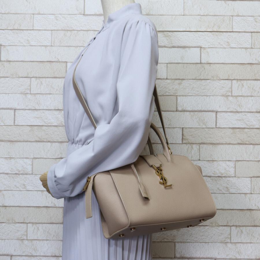 Yves Saint Laurent イヴ・サンローラン ダウンタウン Yves Saint Laurent イヴ・サンローラン ダウンタウン