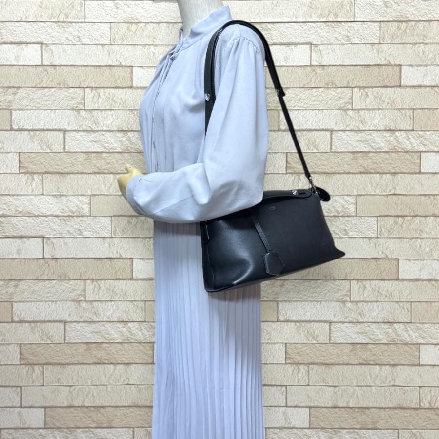 FENDI フェンディ バイザウェイ ミディアム ショルダーバッグ
