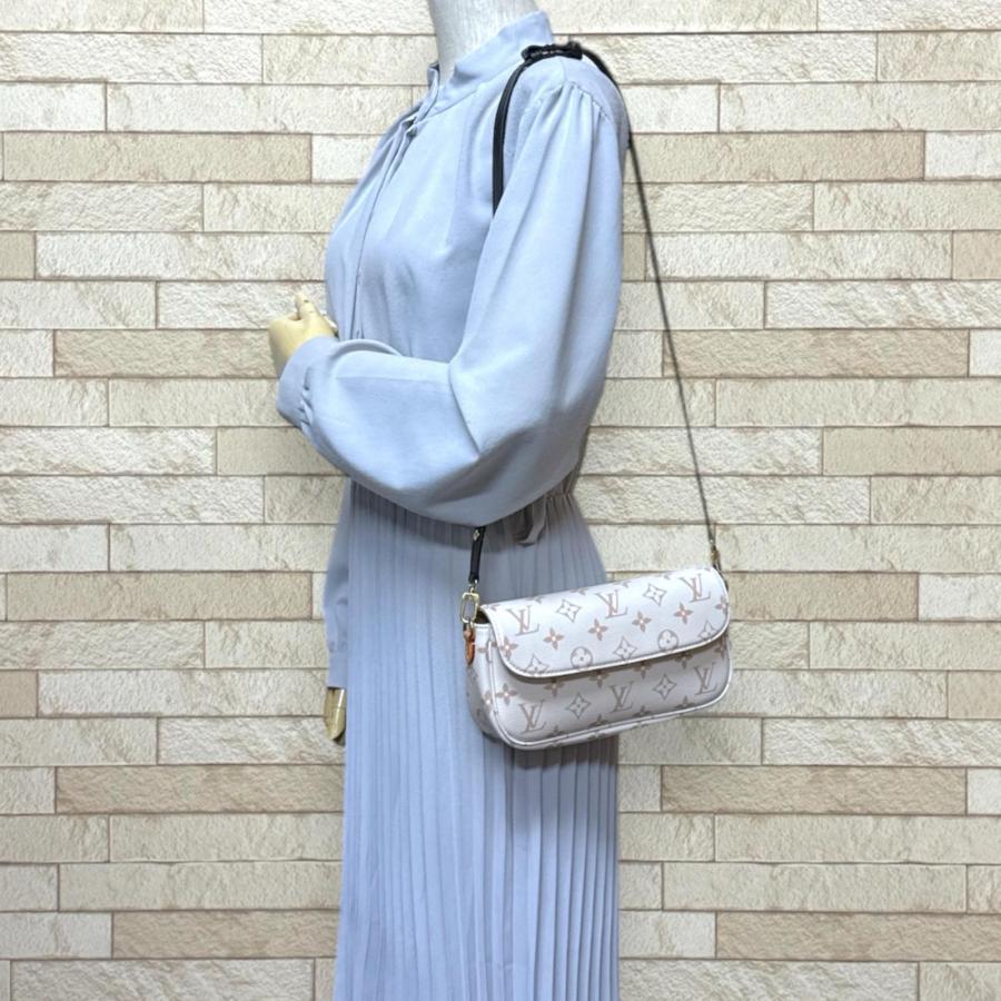 LOUIS VUITTON（ルイ・ヴィトン） ウォレットオンチェーン アイビー